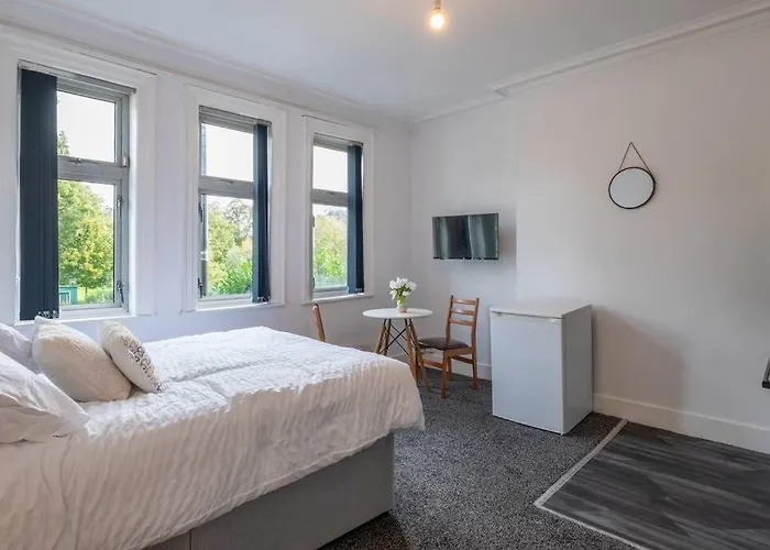 Parkview Studio: Studio Suite 9